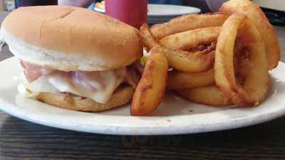 Sam's Restaurant & Deli