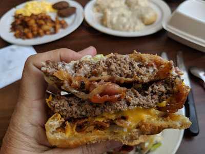 Sam's Restaurant & Deli