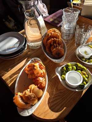 Starline Social Club