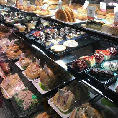 Gilbert's Food Bar And Bakery