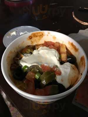 Petro's Chili & Chips