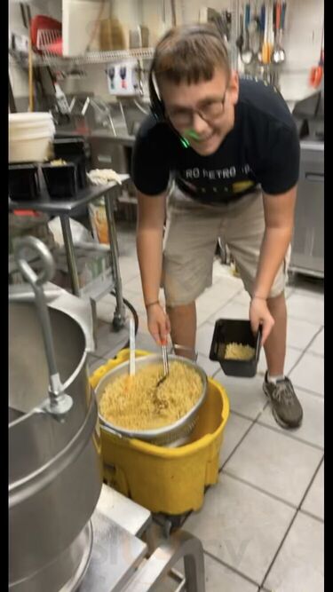 Petro's Chili & Chips