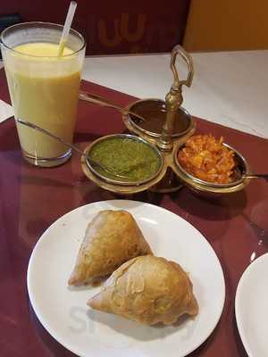 A & M Rosami Restaurant