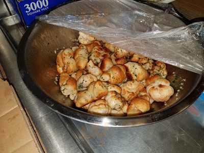 Archie's Famous Pizza