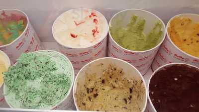 Sweet Retreat Donuts