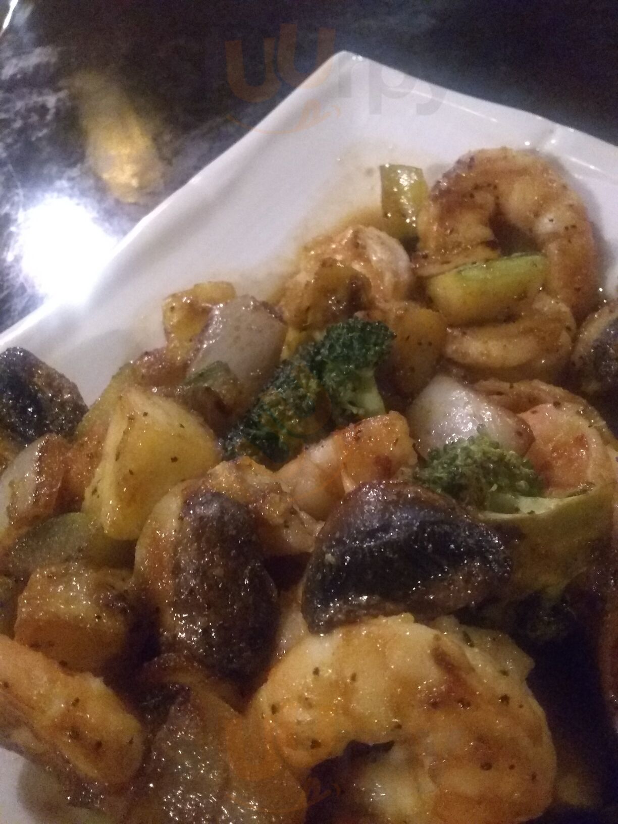 Sakura Noodle House & Sushi Bar