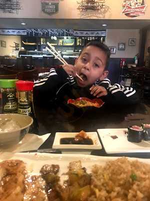 Sakura Noodle House & Sushi Bar