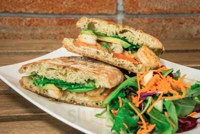 Baygreens Salads & More