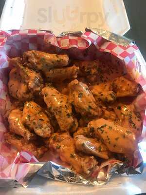 Freaky'z Wingz And Catering