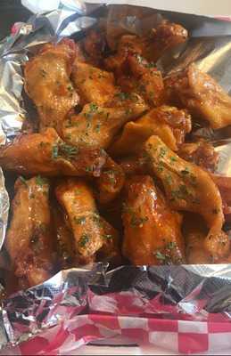 Freaky'z Wingz And Catering