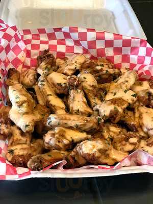 Freaky'z Wingz And Catering
