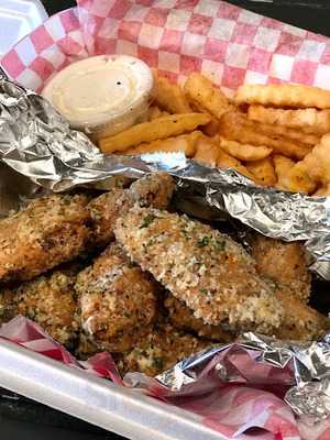 Freaky'z Wingz And Catering