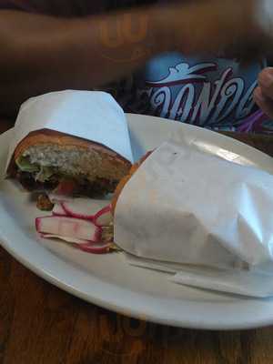 Tacos Y Mariscos La Fuente