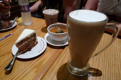 Coffee Bean & Tea Leaf