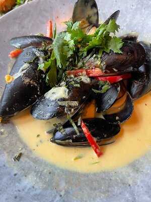 Seastar Restaurant & Raw Bar