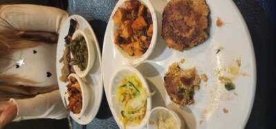 Hollywood's Restaurant & Bakery