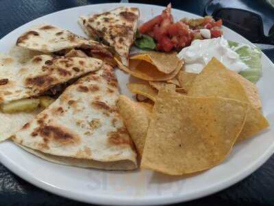 Hollywood's Restaurant & Bakery