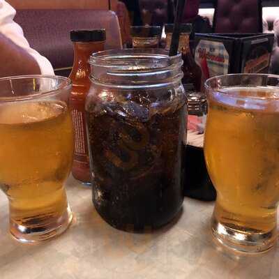 Lucille's Smokehouse Bbq