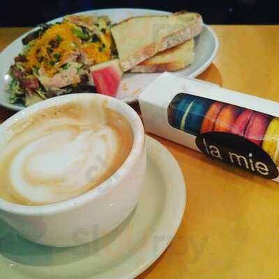 La Mie Bakery
