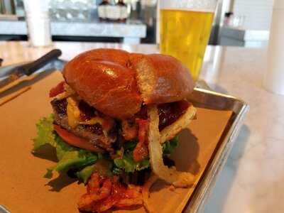 Haystack Burgers & Barley