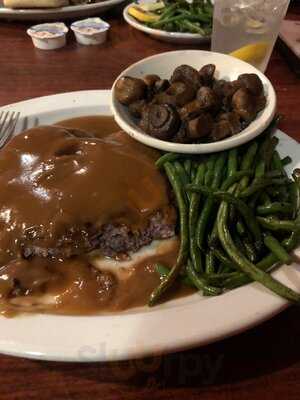 Hunters Pub And Steakhouse