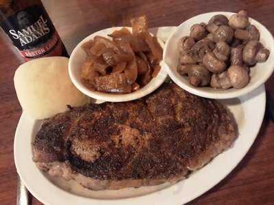 Hunters Pub And Steakhouse