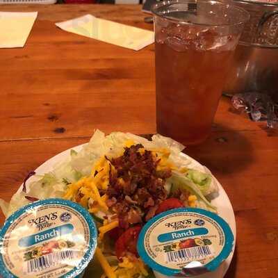 Hunters Pub And Steakhouse