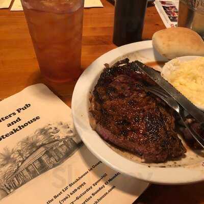 Hunters Pub And Steakhouse