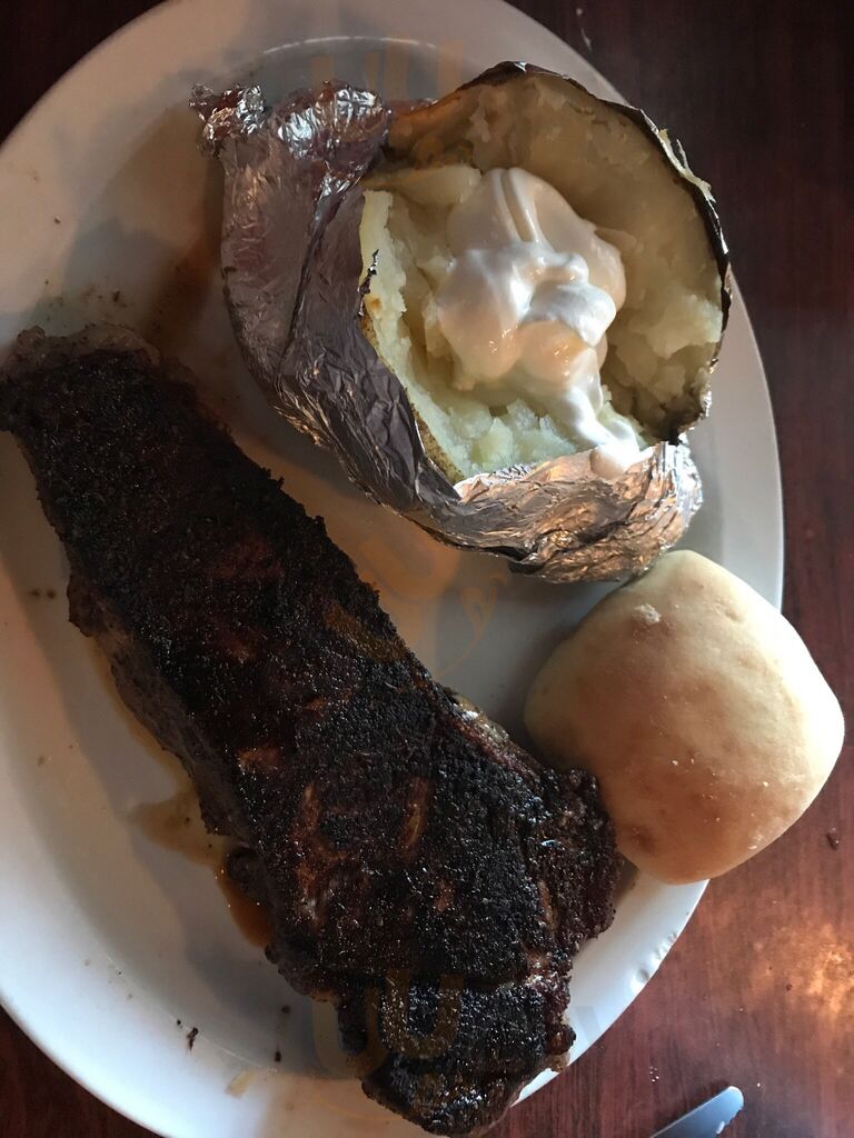 Hunters Pub And Steakhouse