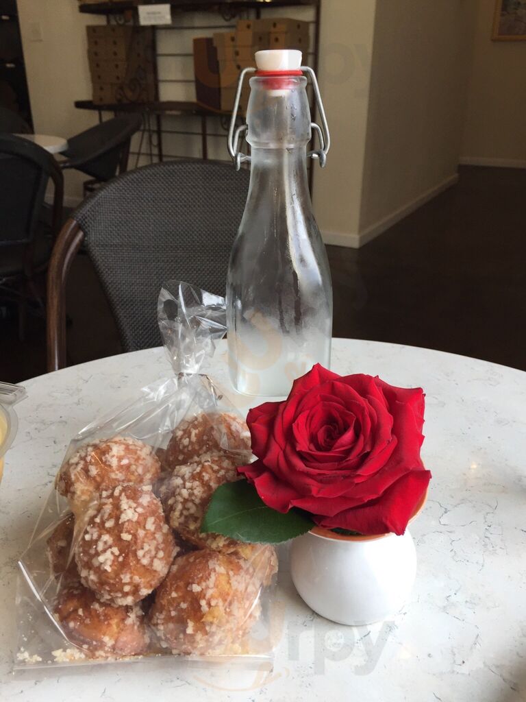 Collet French Pastry