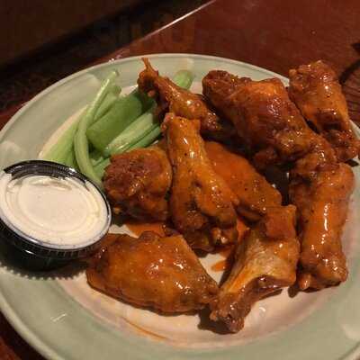 Gilligans Bar And Grill