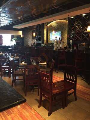 Lamberti's Ristorante & Wine Bar