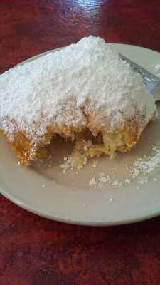 Lucile's Creole Cafe