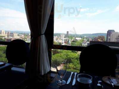 John Davenport's At Omni New Haven