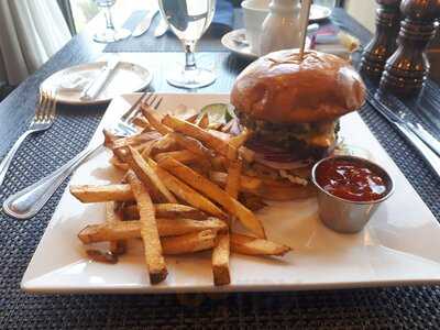 John Davenport's At Omni New Haven