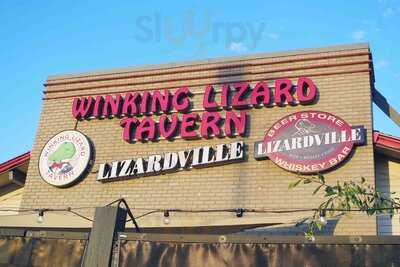 Winking Lizard Tavern