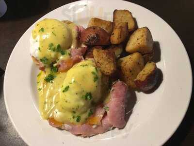 Peppercorns Grille & Bar