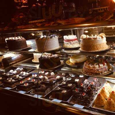 Alpine Bakery & Pizzeria