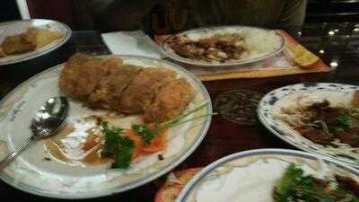 Chef Lee's Peking Restaurant