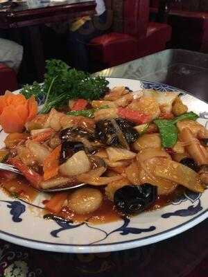 Chef Lee's Peking Restaurant