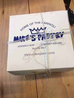 Mike's Pastry