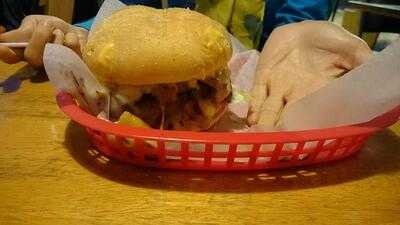 Burger In The Square