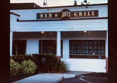 Joey's Bar And Grill