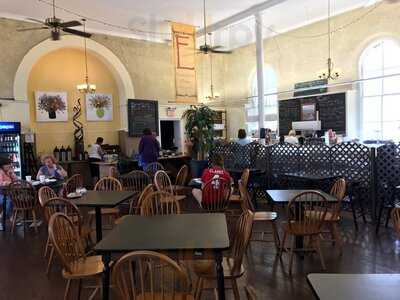 Eileen's Bakery & Cafe