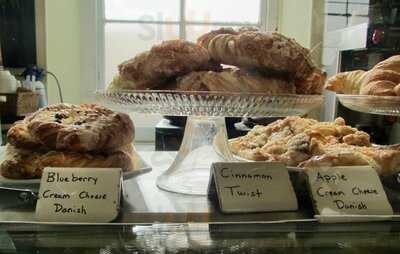 Eileen's Bakery & Cafe