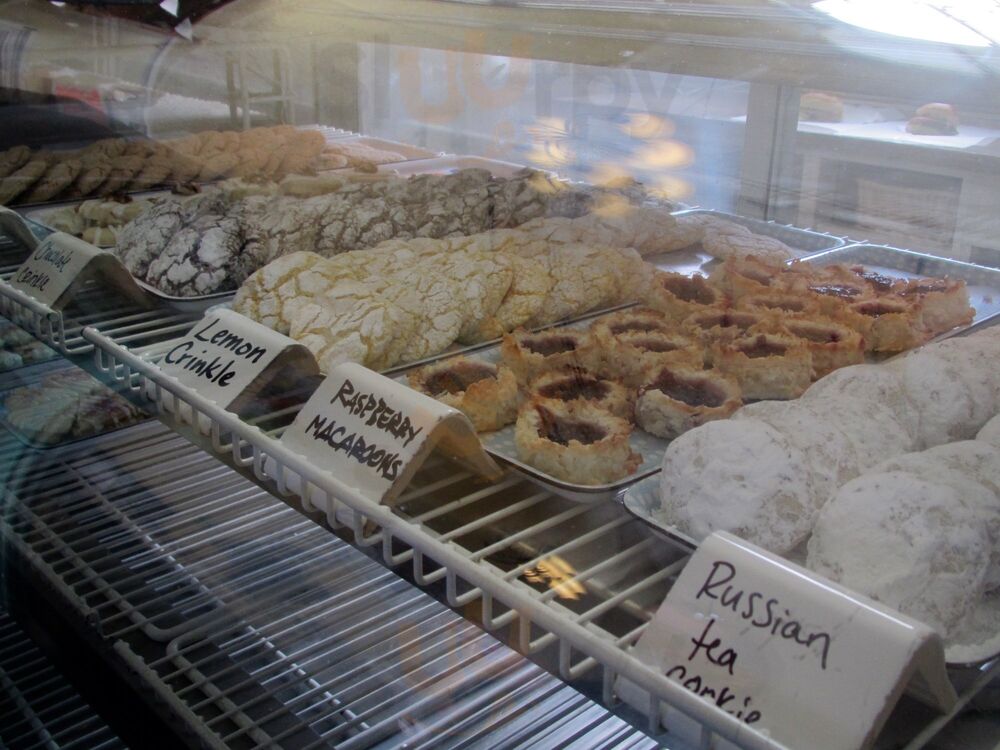 Eileen's Bakery & Cafe