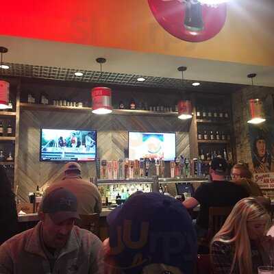 Puckett’s Grocery & Restaurant