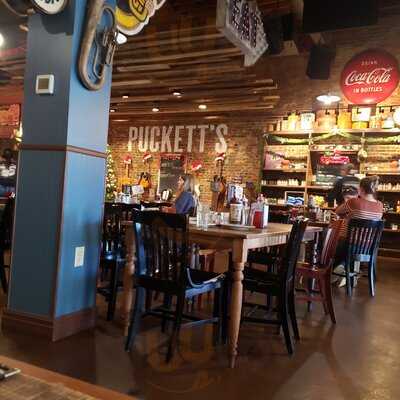 Puckett’s Grocery & Restaurant
