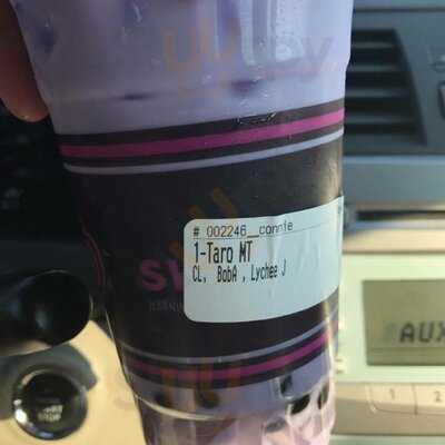 Sweet Hut Bakery & Cafe