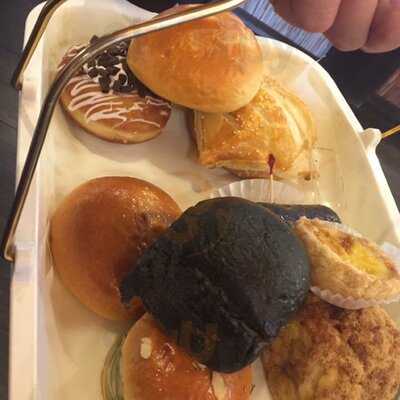 Sweet Hut Bakery & Cafe